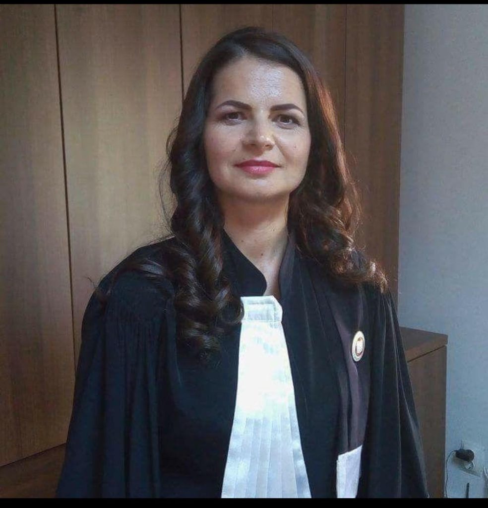 Relațiile și Înclinațiile Dubioase a Unor Funcționari Publici au Modelat Destinele Unei Familii Orădene. Lupta Disperată Împotriva Abuzurilor și a Pedofiliei. 6 Daniela Matea avocat corupt secta gardner