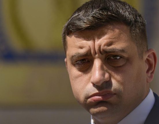 AUR cere convocarea Parlamentului pentru suspendarea lui Iohannis