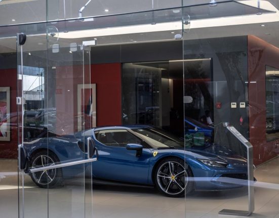 Dealerul Ferrari din Romania achizitionat de Holand Automotive Group din Canada