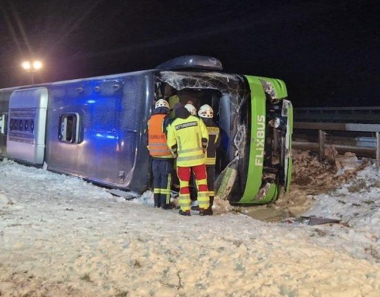 Doi morti si 11 raniti autocar Flixbus rasturnat spre Polonia