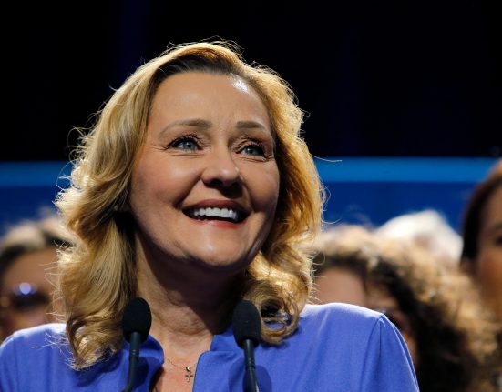 Elena Lasconi In Romania puteau intra 12 miliarde de euro daca guvernele PSD PNL isi faceau treaba