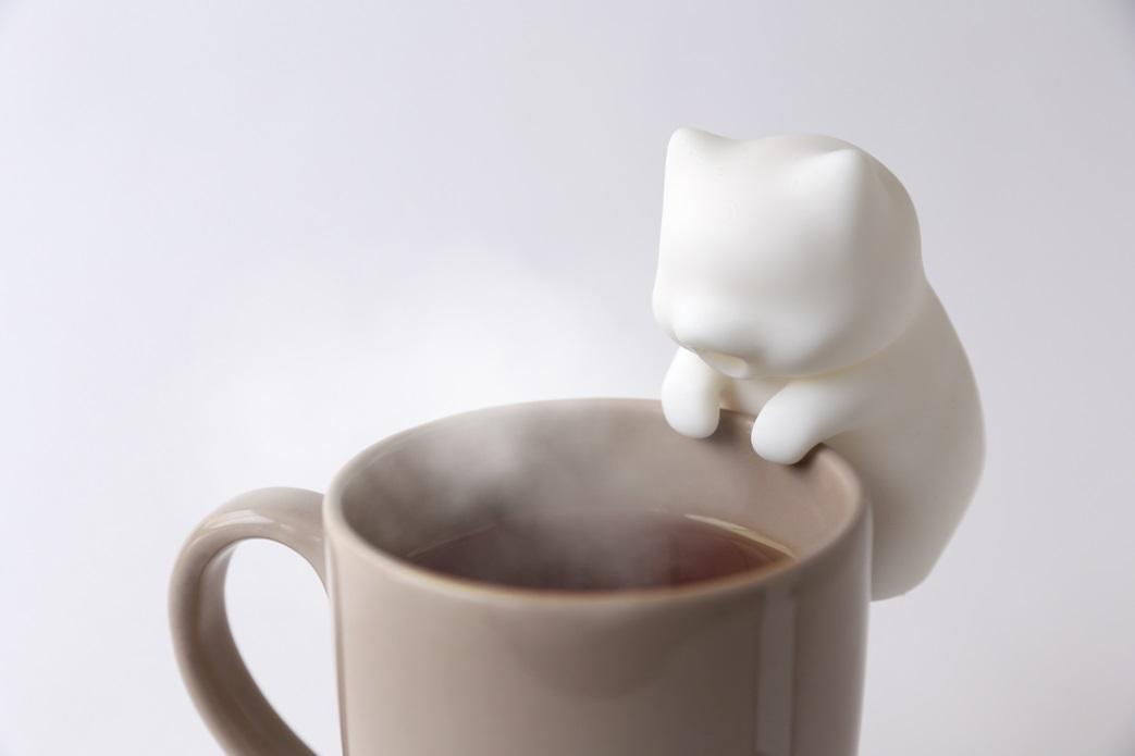 Japonezii au creat o pisica robot Fufu ce raceste mancarea Cat costa