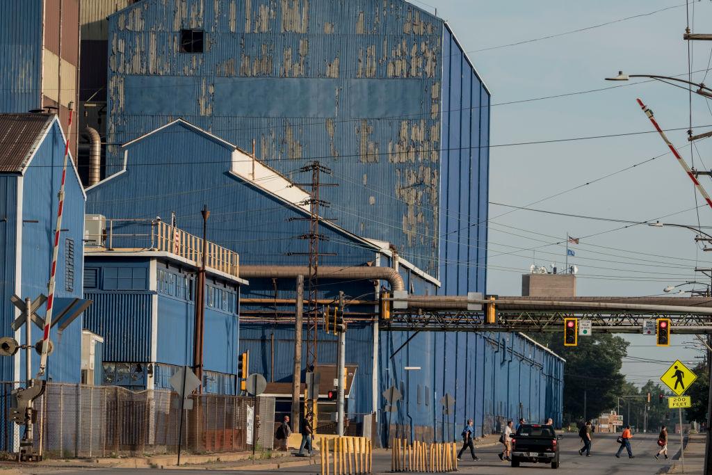 Joe Biden va bloca vanzarea companiei US Steel catre Nippon Steel