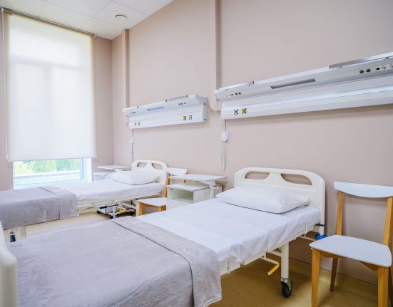 Pacienta a furat 500 lei de la colega operata