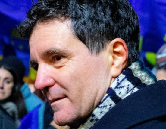 Primele reactii politice dupa retragerea lui Crin Antonescu Nicusor Dan Eu candidez oricum