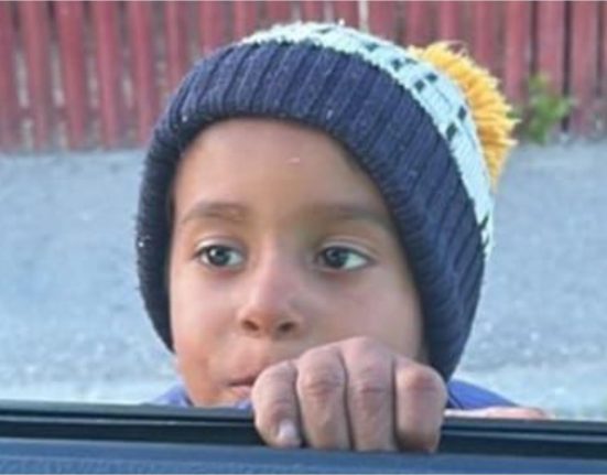 Un baietel de 4 ani a disparut in fata casei in Craiova Yannis se juca cu altii copii pe strada