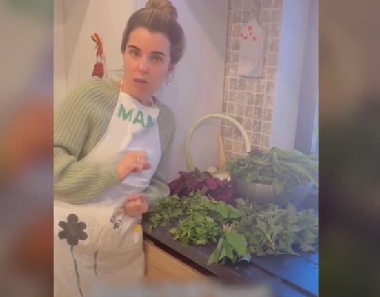 Cristela Georgescu Romanii fierb urzicile prea mult VIDEO