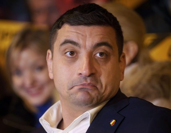 George Simion Daca USR nu voteaza motiunea arata ca e in buzunarul lui Nordis Reactia lui Ghinea Nu votam nu semnam nu ne razgandim