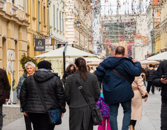 Orasele eficiente sanctionate cu o taxa pe harnicie Revolta in Timisoara si Iasi bucurie in Vaslui