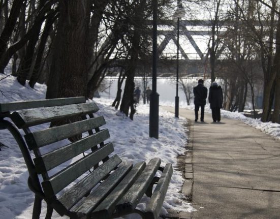 Prognoza meteo in Bucuresti ninsori vant temperaturi negative