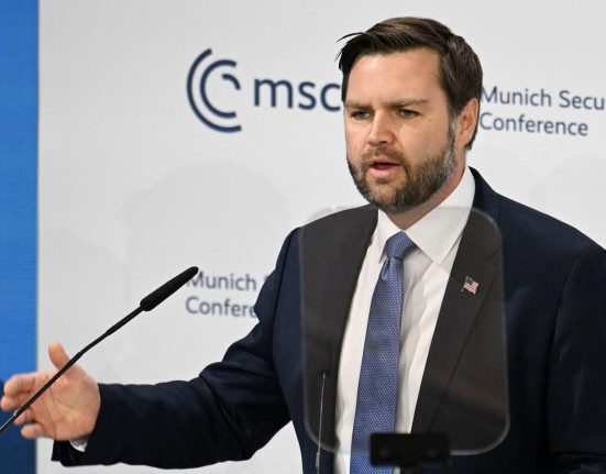 Vicepresedintele SUA critica Romania pentru anularea alegerilor