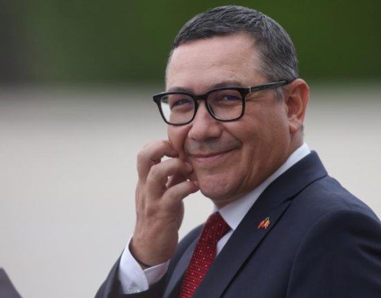 Victor Ponta afirma ca Iohannis a fost fortat sa demisioneze
