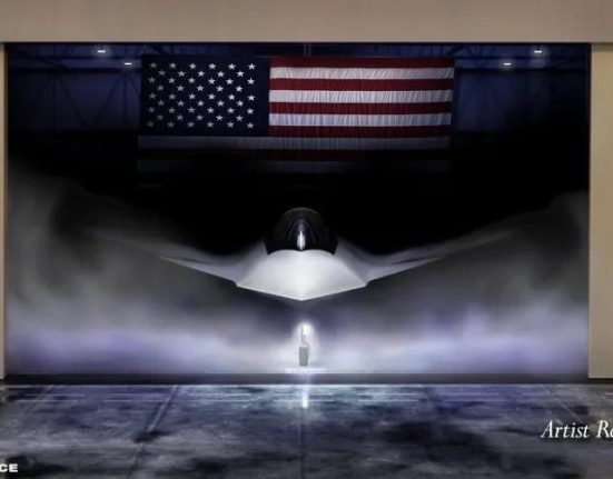 Boeing va dezvolta avionul F 47 vanator de generatia a sasea