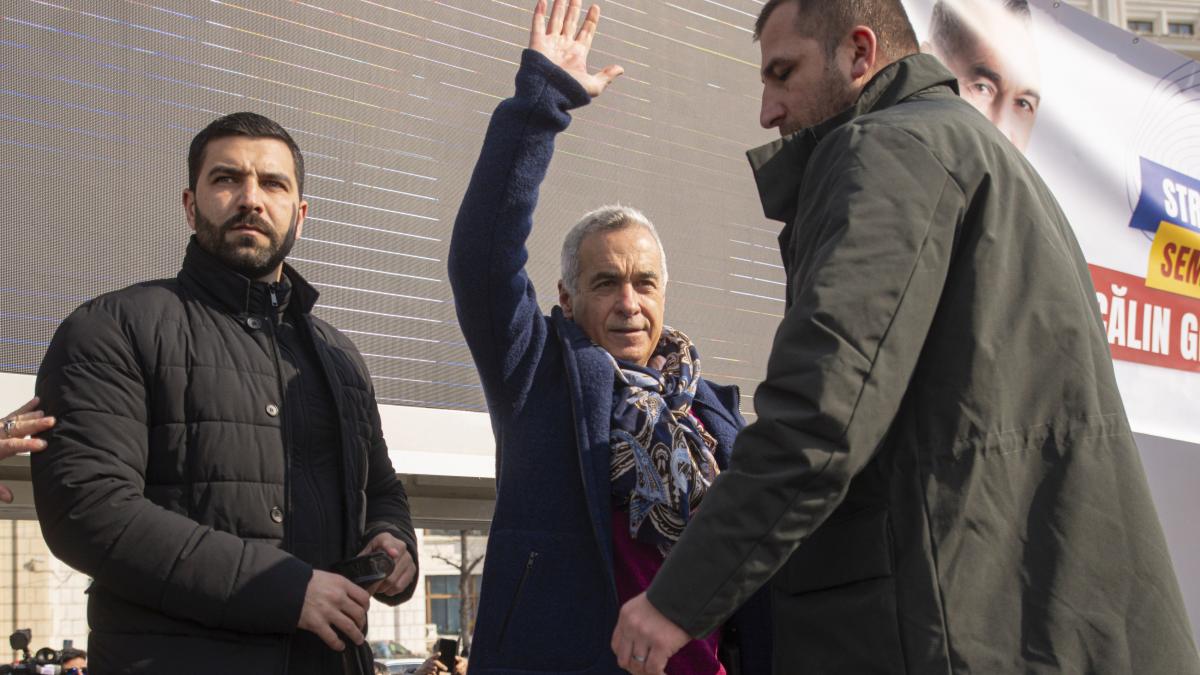 Ce a scris Calin Georgescu in anexa declaratiei de avere nesemnate Recunoaste masina de la Potra