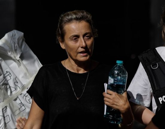 Copii atrasi spre droguri de parinti cool