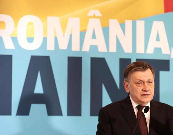 Crin Antonescu si a dat demisia din PNL