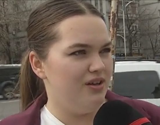Daria a descoperit ca sora ei sufera de bruxism