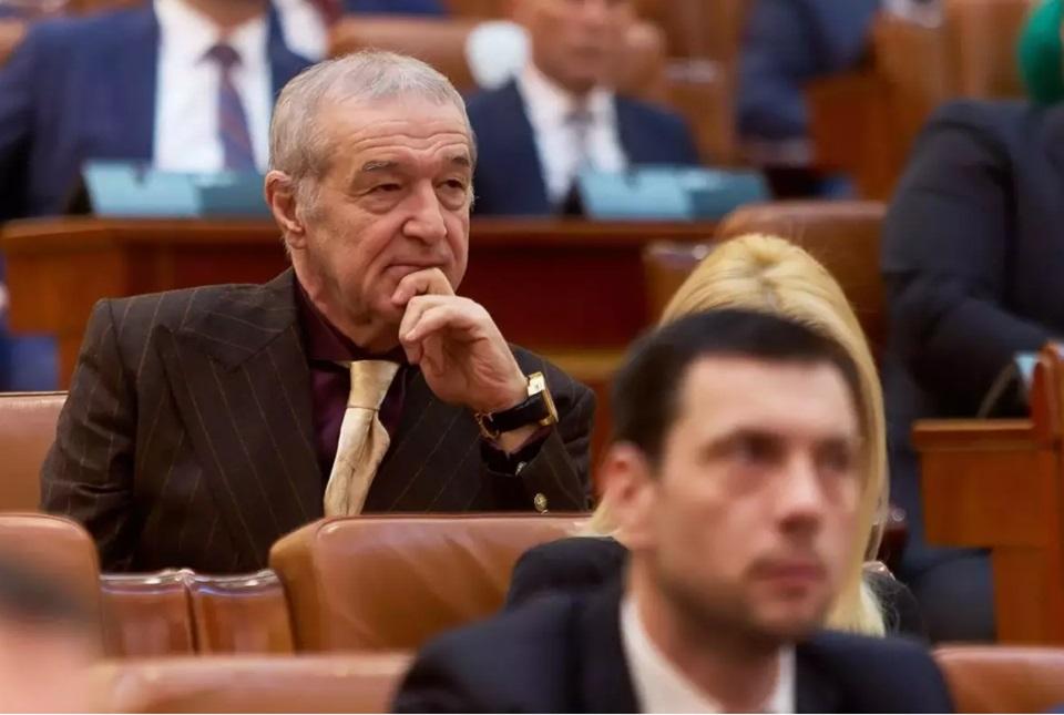 Gigi Becali a demisionat din AUR dar il sustine pe Simion