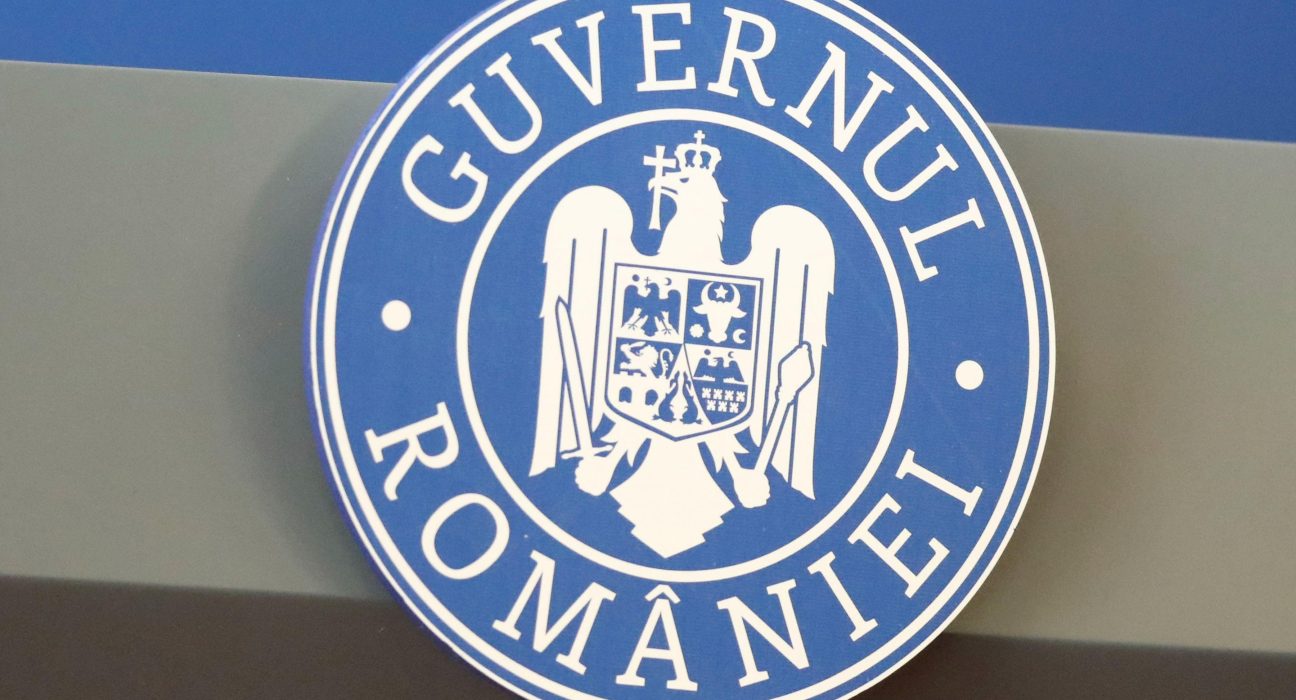 Guvernul reduce numarul angajatilor cati secretari de stat vor ramane din cei 75