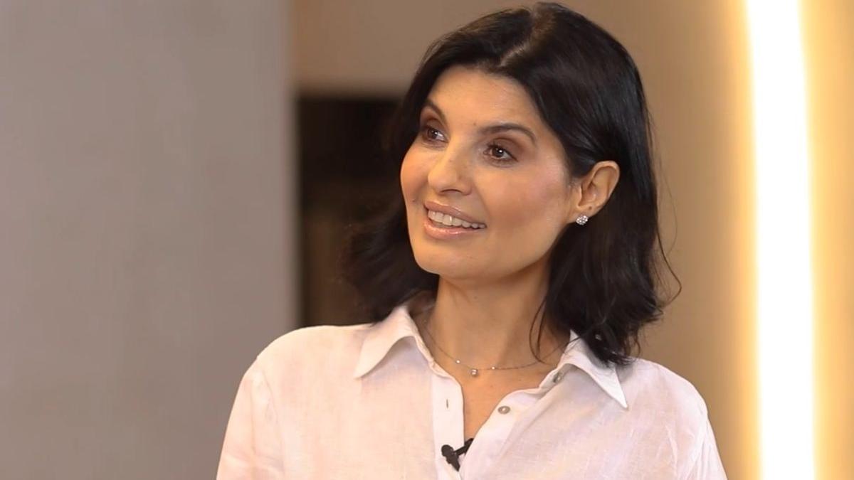Lavinia Sandru primita in Iernut Mures Candidata PUSL sia amintit copilaria