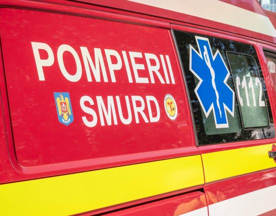 O femeie si nepoata ei de 2 ani din Buzau lovite pe trecerea de pietoni de un sofer de 76 de ani