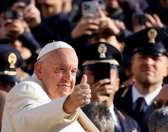 Papa Francisc Trec printr o perioada de incercare