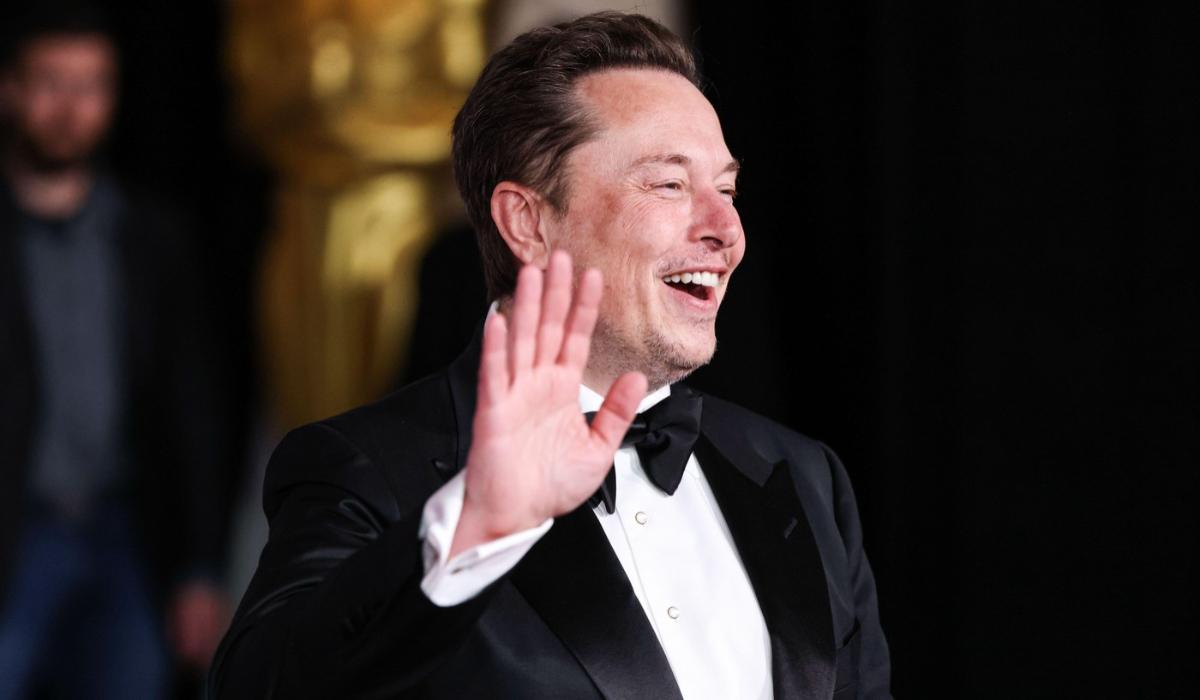 Putin vrea sa l sprijine pe Elon Musk cu o centrala nucleara pentru Marte