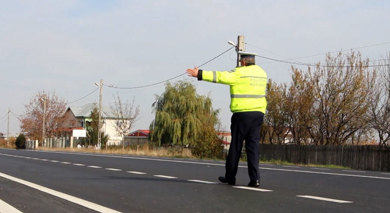 Reactia unui sef din Politia Mehedinti dupa amenda a sunat la 112 acuzand agentul de consum alcool si droguri