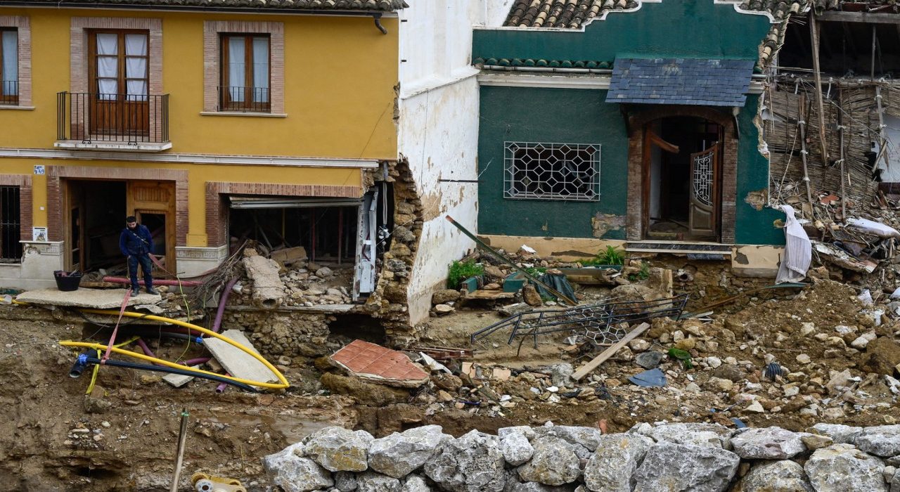 Spania lovita de inundatii 400000 elevi acasa