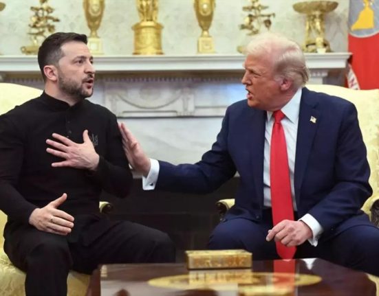 Trump il avertizeaza pe Zelenski despre retragerea din acord