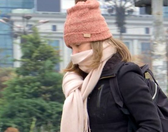 Vremea in Romania iarna dimineata vara la pranz