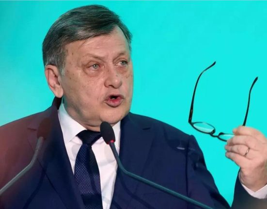 Antonescu atac la Ponta USL sa rupt din cauza implicarii unuia dintre lideri intr o combinatie deep state in complicitate indirecta cu Basescu