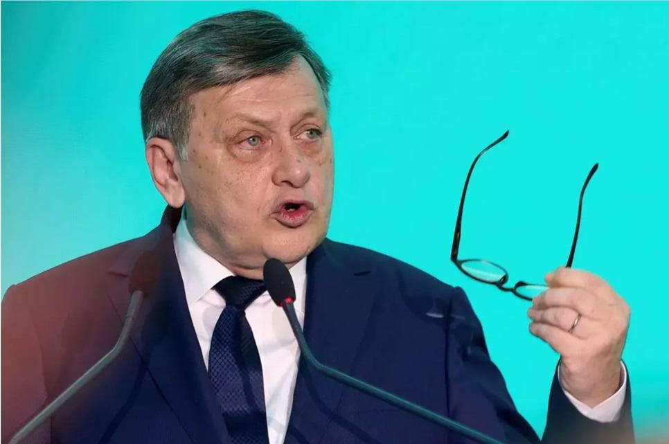 Antonescu atac la Ponta USL sa rupt din cauza implicarii unuia dintre lideri intr o combinatie deep state in complicitate indirecta cu Basescu
