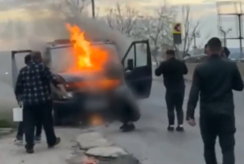 Autoplatforma in flacari pe DN 6 Mehedinti