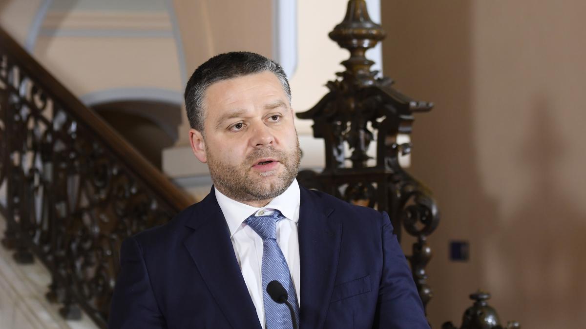 Ciprian Ciucu il acuza pe Nicusor Dan de blocarea proiectelor din Capitala Semnatura finala ii apartine Si stam si asteptam