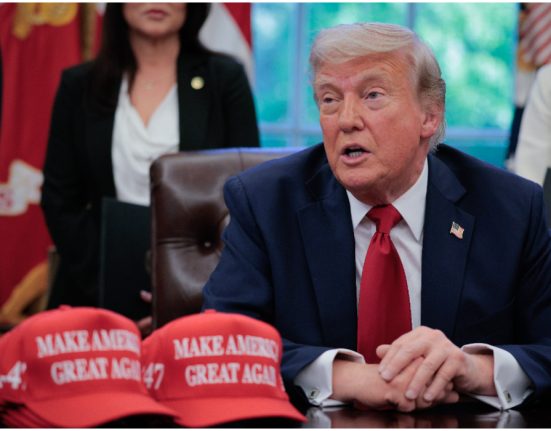 Donald Trump lipseste iarasi de la Cina Corespondentilor