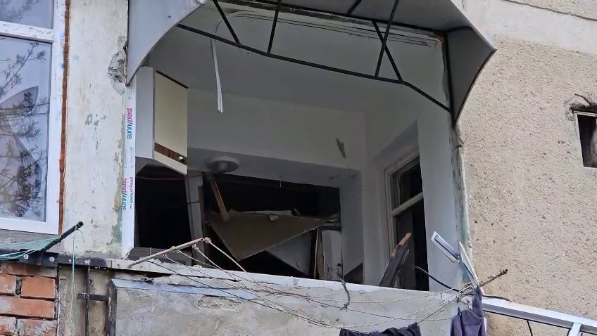 Explozie intr un bloc din Bals plan rosu activat adult si copil raniti imagini dezastru