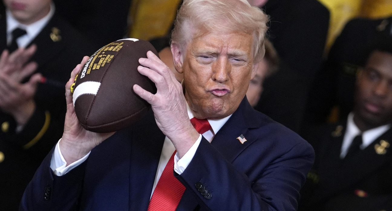 Miza razboiului lui Trump cu universitatile alinieri MAGA