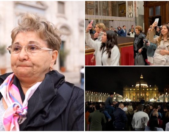 O romanca din Italia in lacrimi la capataiul Papei Francisc ma a salvat Margareta a asteptat 5 ore pe drumul pelerinilor pentru un ultim omagiu