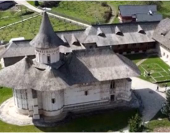 Pastele in Bucovina Fascinati de Manastirea Voronet