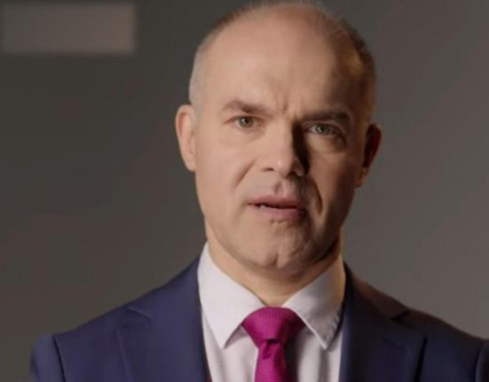 Portretul lui Daniel Funeriu biografie studii avere familie