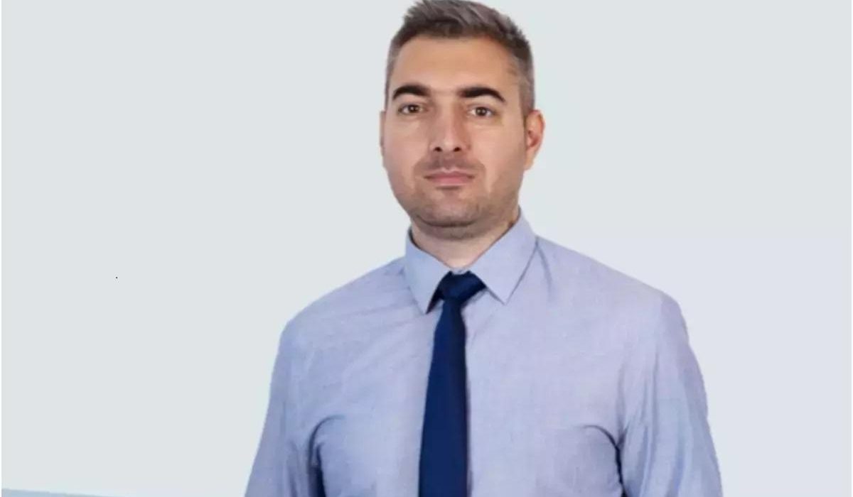 Portretul lui Sebastian Popescu candidat prezidential 2025 biografie studii avere familie