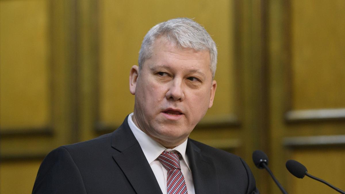 Prima reactie a lui Catalin Predoiu dupa moartea lui Rares Ministrul raspunde lui Simion care i a cerut demisia