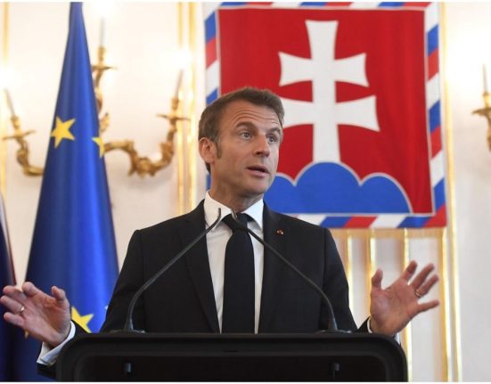 Prima reactie a lui Macron dupa excluderea lui Marine Le Pen Justitia este independenta si magistratii trebuie protejati