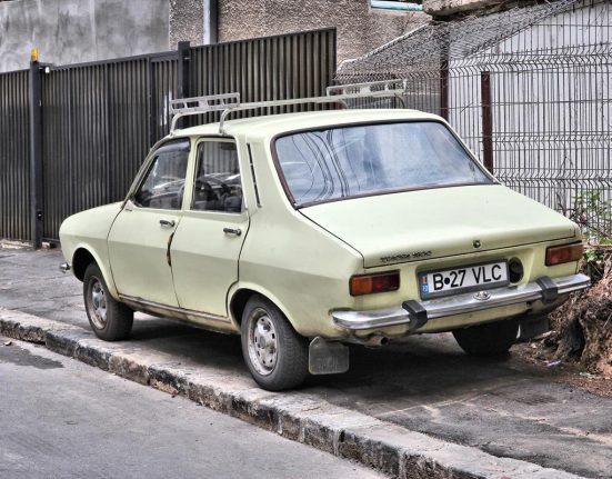 Romanii cu bani depusi la CEC pentru Dacii inainte de 1989 vor fi despagubiti