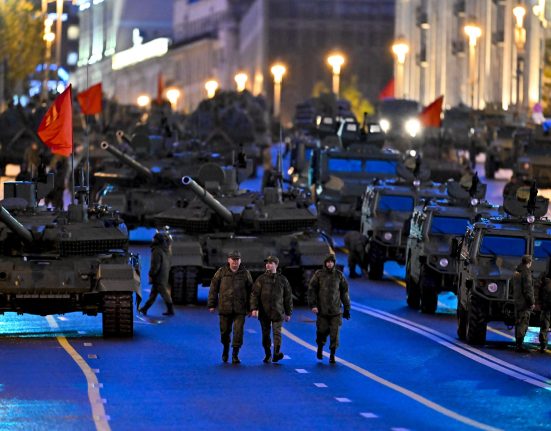 Rusia isi reface armata 40000 de soldati lunar