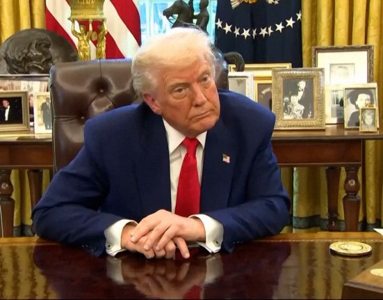 Trump ar putea renunta la pace dar semneaza acord mineral Ucrainei Rusia ataca civili din nou