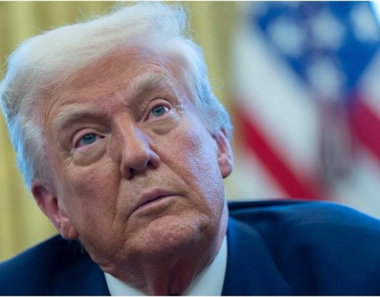 Un american arestat pentru amenintari de a l ucide pe Trump