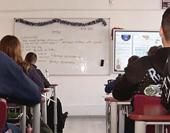 A inceput Evaluarea Nationala pentru clasa a VIa