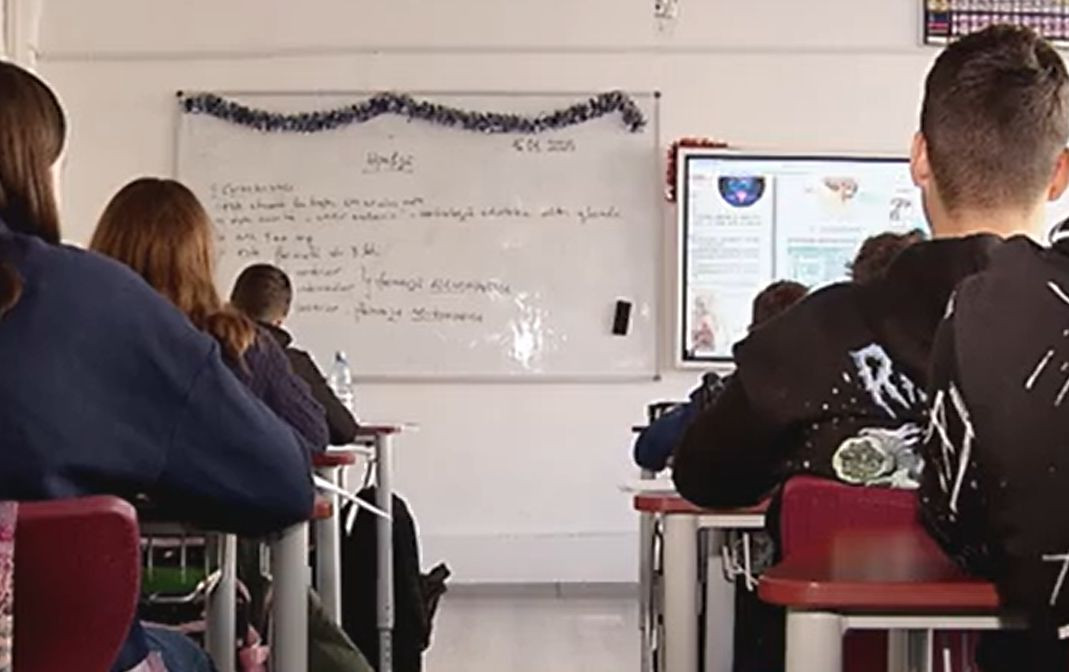 A inceput Evaluarea Nationala pentru clasa a VIa